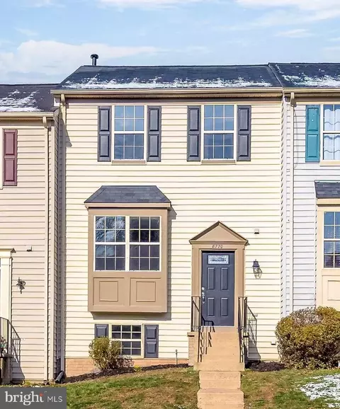 8770 Deblanc Pl, Manassas, VA 20110