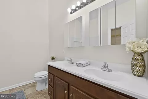 Bath - 10315 Oconnell Ct, Manassas, VA 20110 photo 1 of 1