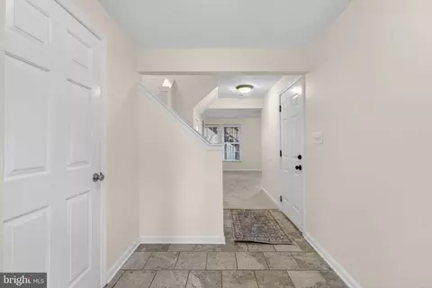 Entry Way - 10315 Oconnell Ct, Manassas, VA 20110 photo 1 of 7