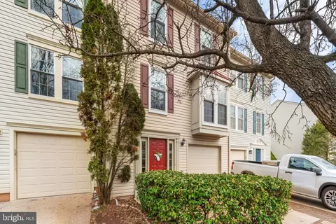 Exterior - 10315 Oconnell Ct, Manassas, VA 20110 photo 2 of 5