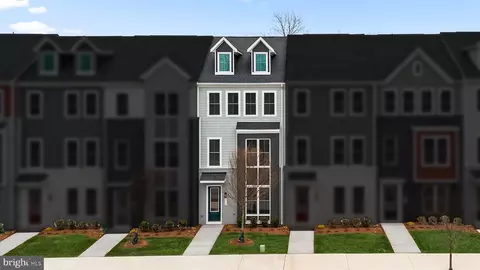 9755 Grant Ave #HOME 95, Manassas, VA 20110
