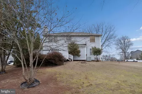 Exterior - 9131 Karlo St, Manassas, VA 20110 photo 7 of 9