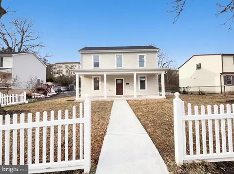 9204 Douglas St, Manassas, VA 20110