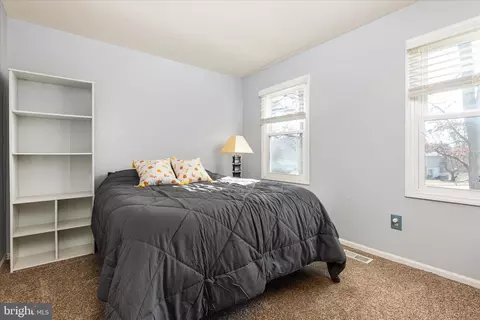 Bedroom - 10245 Battlefield Dr, Manassas, VA 20110 photo 2 of 7