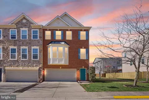 10226 Fountain Cir, Manassas, VA 20110