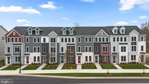 9763 Grant Ave #HOME 97, Manassas, VA 20110