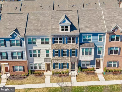 View/Area - 9365 Barnes Loop, Manassas, VA 20110 photo 1 of 6