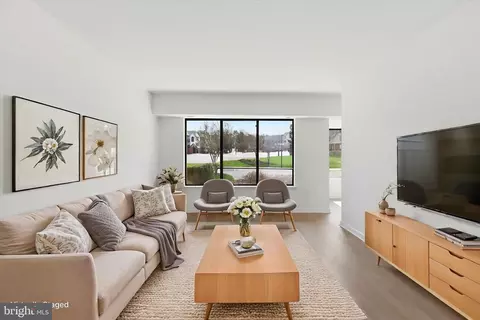 9552 Cannoneer Ct #201, Manassas, VA 20110