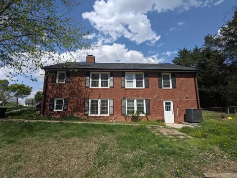 Exterior - 8903 Wilson Ave, Manassas, VA 20110 photo 5 of 7