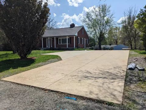 Exterior - 8903 Wilson Ave, Manassas, VA 20110 photo 3 of 7