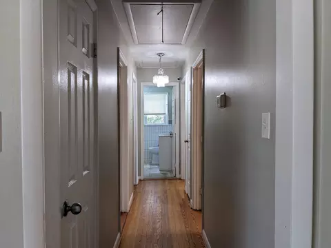 Entry Way - 8903 Wilson Ave, Manassas, VA 20110 photo 2 of 4