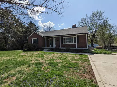 Exterior - 8903 Wilson Ave, Manassas, VA 20110 photo 2 of 7