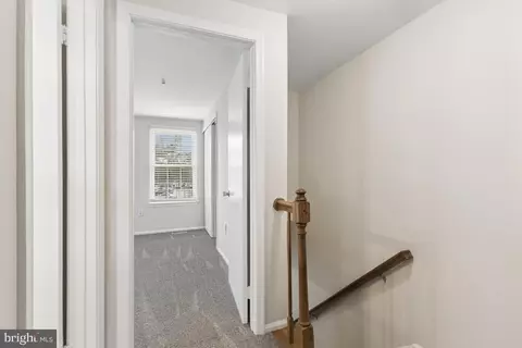 Entry Way - 8653 Braxted Ln, Manassas, VA 20110 photo 5 of 5