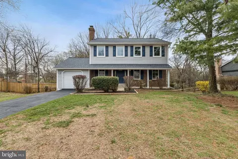 8928 Rolling Rd, Manassas, VA 20110