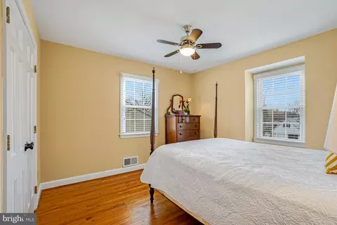 Bedroom - 8749 Weir St, Manassas, VA 20110 photo 6 of 10