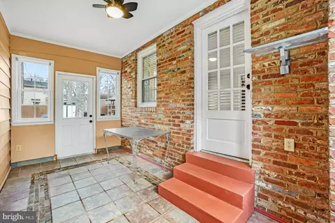Exterior - 8749 Weir St, Manassas, VA 20110 photo 5 of 10