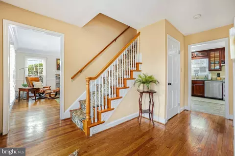 Entry Way - 8749 Weir St, Manassas, VA 20110 photo 2 of 5
