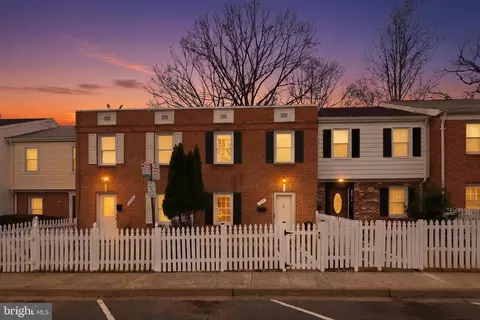 9816 Buckner Rd, Manassas, VA 20110