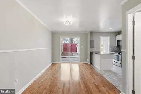 Living - 9816 Buckner Rd, Manassas, VA 20110 photo 3 of 3