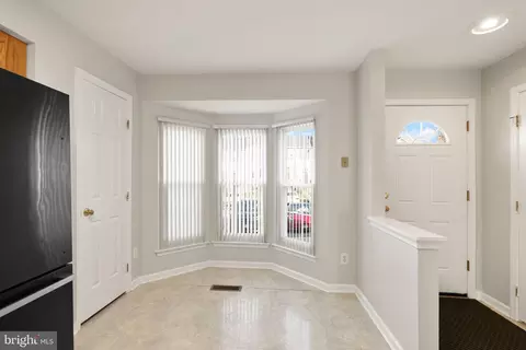 Entry Way - 9041 Coriander Cir, Manassas, VA 20110 photo 2 of 6