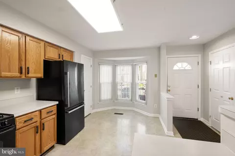 Entry Way - 9041 Coriander Cir, Manassas, VA 20110 photo 3 of 6