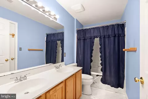 Bath - 9041 Coriander Cir, Manassas, VA 20110 photo 1 of 2