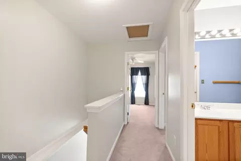 Entry Way - 9041 Coriander Cir, Manassas, VA 20110 photo 4 of 6