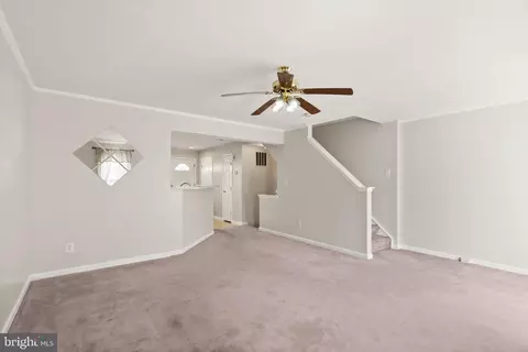 Living - 9041 Coriander Cir, Manassas, VA 20110 photo 3 of 7
