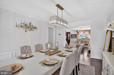 Dining - 10272 Cedar Ridge Dr, Manassas, VA 20110 photo 2 of 5