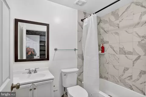 Bath - 10272 Cedar Ridge Dr, Manassas, VA 20110 photo 5 of 5