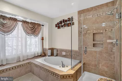 Bath - 10272 Cedar Ridge Dr, Manassas, VA 20110 photo 2 of 5