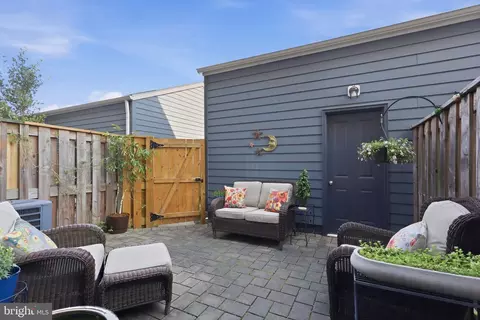 Exterior - 8934 Center St, Manassas, VA 20110 photo 1 of 4