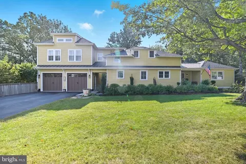 Exterior - 9105 Ewell St, Manassas, VA 20110 photo 4 of 18