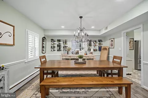 Dining - 9105 Ewell St, Manassas, VA 20110 photo 1 of 3