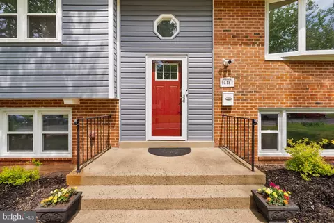 Exterior - 9418 Robnel Ave, Manassas, VA 20110 photo 2 of 6