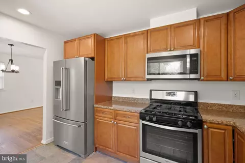Kitchen - 9418 Robnel Ave, Manassas, VA 20110 photo 2 of 2
