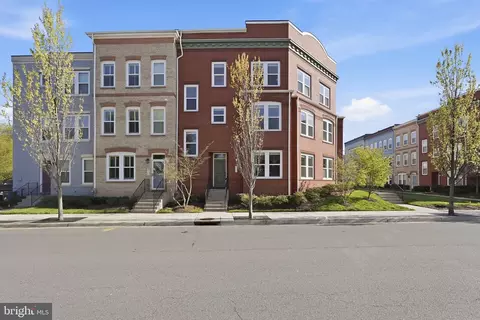 8923 Quarry Rd, Manassas, VA 20110