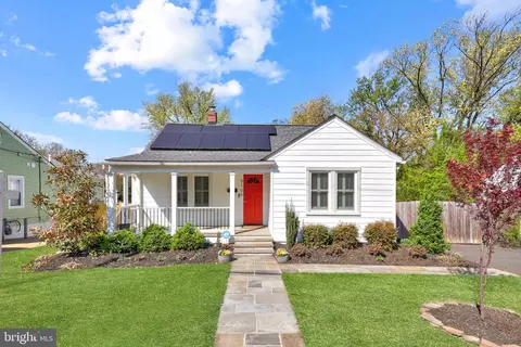 9106 Battle St, Manassas, VA 20110