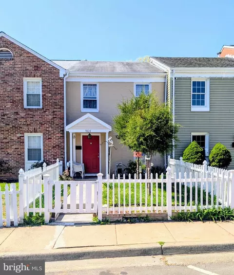 9824 Town Ln, Manassas, VA 20110