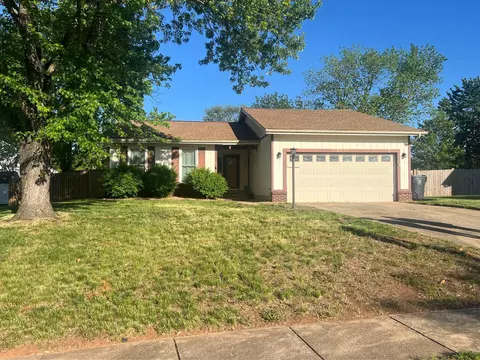 8871 Butternut St, Manassas, VA 20110