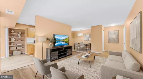 9560 Cannoneer Ct #201, Manassas, VA 20110