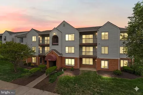 9560 Cannoneer Ct #201, Manassas, VA 20110
