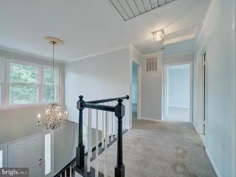 Entry Way - 9618 Clover Hill Rd, Manassas, VA 20110 photo 5 of 6