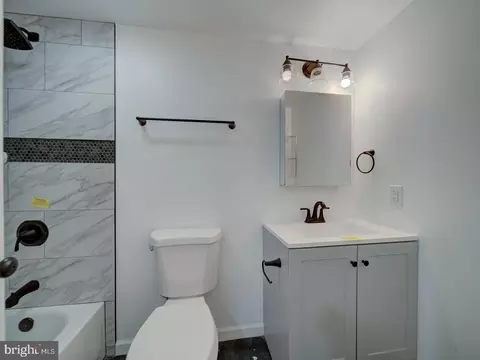 Bath - 9618 Clover Hill Rd, Manassas, VA 20110 photo 8 of 8