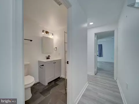 Entry Way - 9618 Clover Hill Rd, Manassas, VA 20110 photo 6 of 6