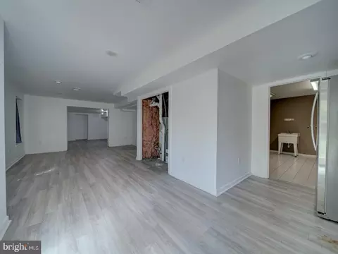 Living - 9618 Clover Hill Rd, Manassas, VA 20110 photo 14 of 15