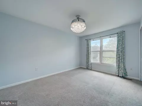 Bedroom - 9618 Clover Hill Rd, Manassas, VA 20110 photo 7 of 10