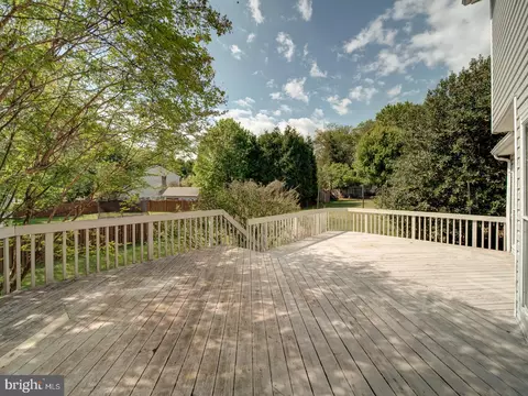 Exterior - 9618 Clover Hill Rd, Manassas, VA 20110 photo 3 of 4