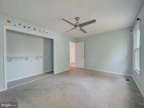 Bedroom - 9618 Clover Hill Rd, Manassas, VA 20110 photo 5 of 10
