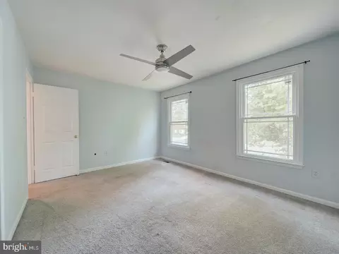 Bedroom - 9618 Clover Hill Rd, Manassas, VA 20110 photo 6 of 10